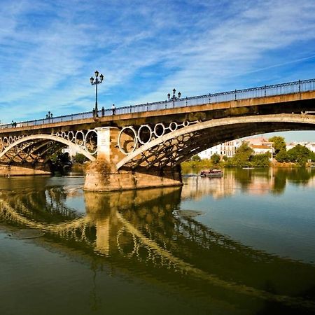 Loftriana Apartment Seville Ngoại thất bức ảnh